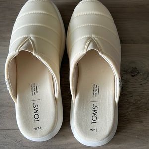 Women’s slip on shoes